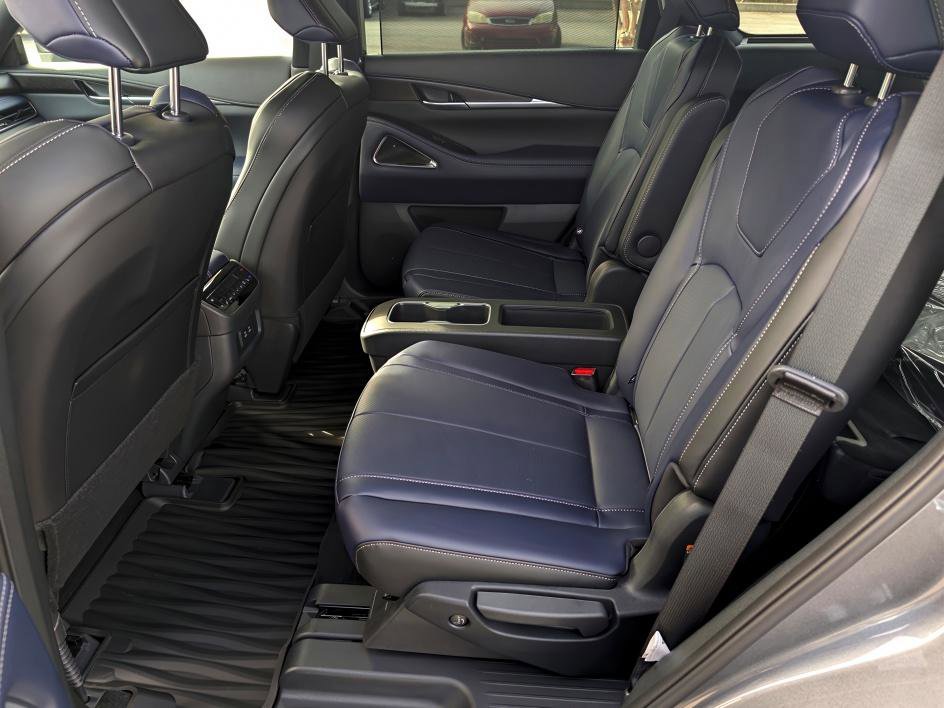 New 2026 INFINITI QX60 Sport image 12