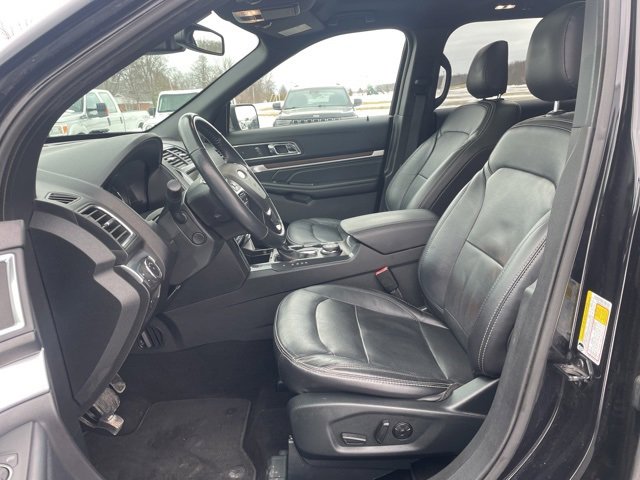 Used 2019 Ford Explorer Limited w/ Equipment Group 301A image 8