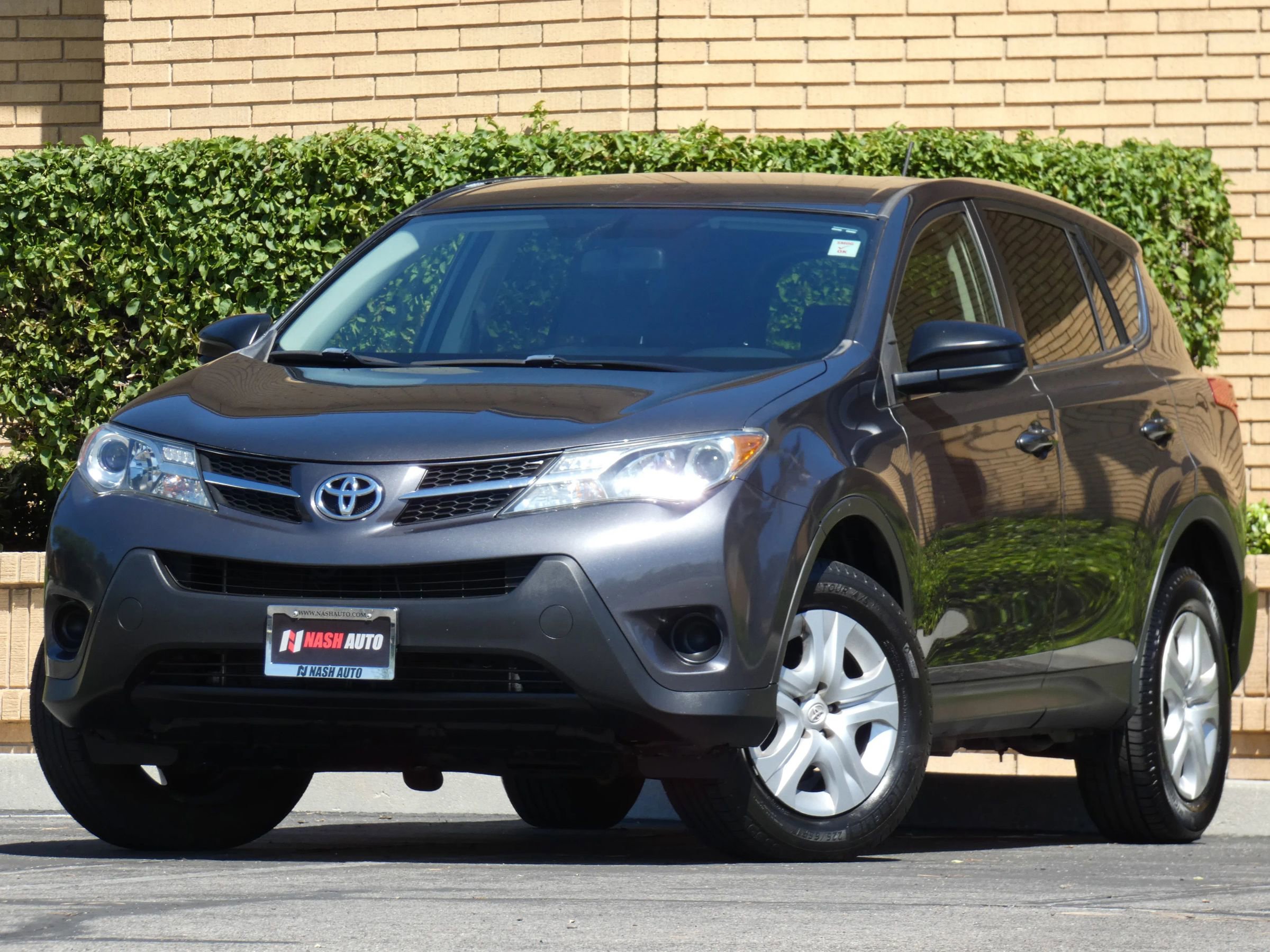 Used 2015 Toyota RAV4 LE image 4