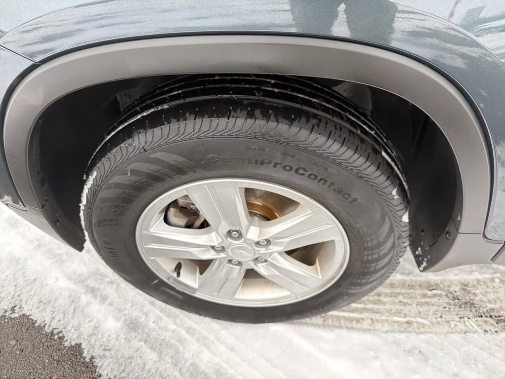 Used 2022 Chevrolet Trax LT w/ LT Convenience Package image 21