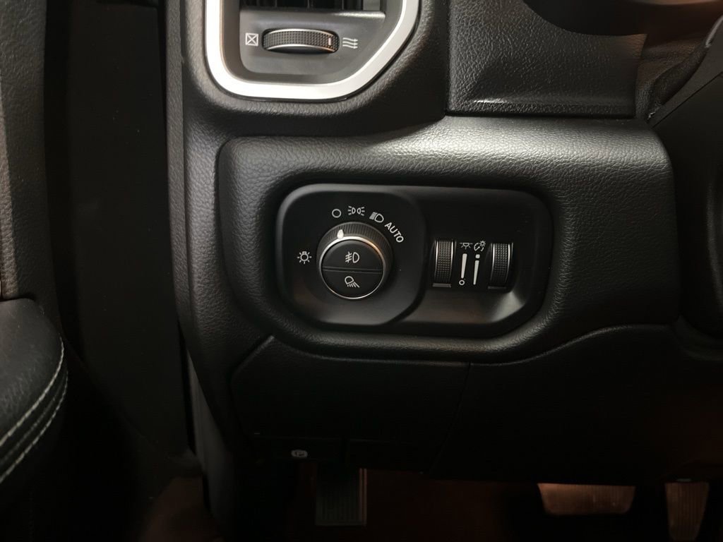 Used 2019 RAM 3500 Big Horn image 15