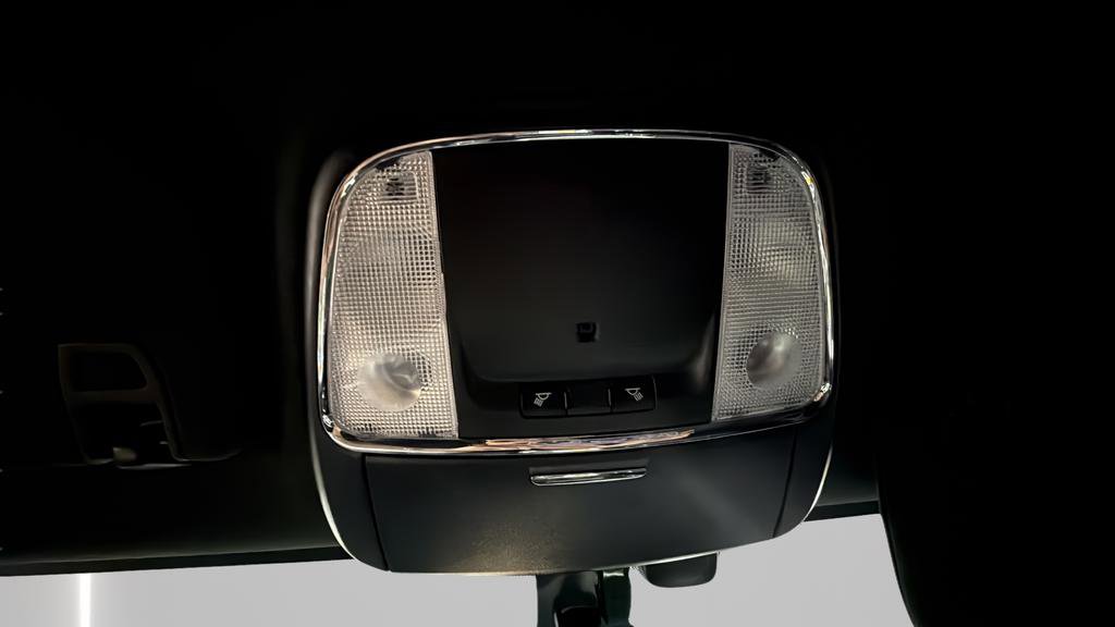 Used 2019 Jeep Grand Cherokee Laredo image 22