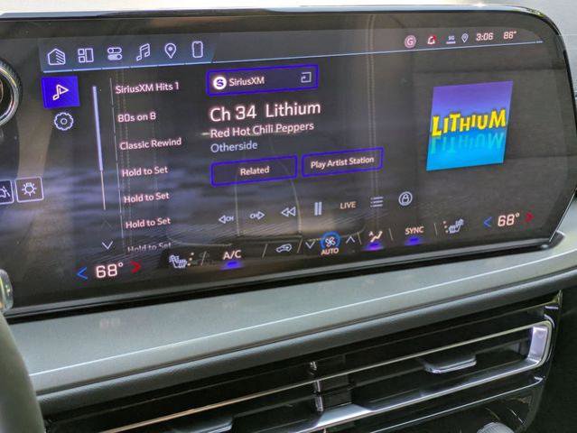 New 2026 Chevrolet Traverse LT w/ Driver Confidence Package FWD image 16