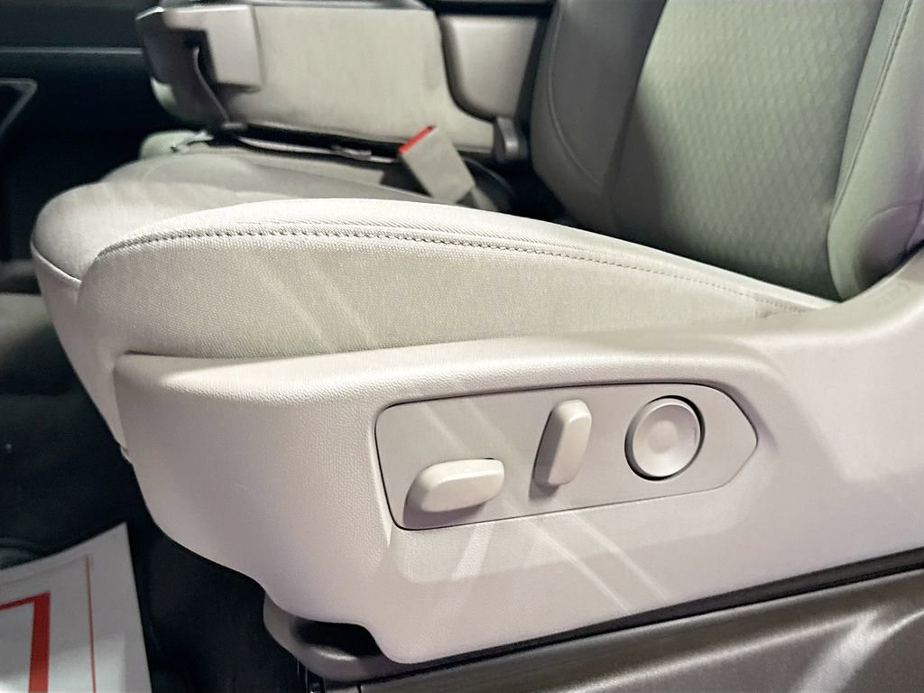 New 2026 GMC Sierra 1500 SLE w/ Preferred Package image 19