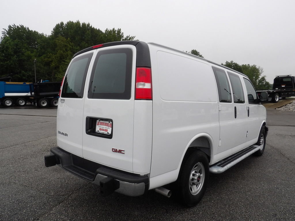 Used 2025 GMC Savana 2500 w/ Driver Convenience Package RWD image 7