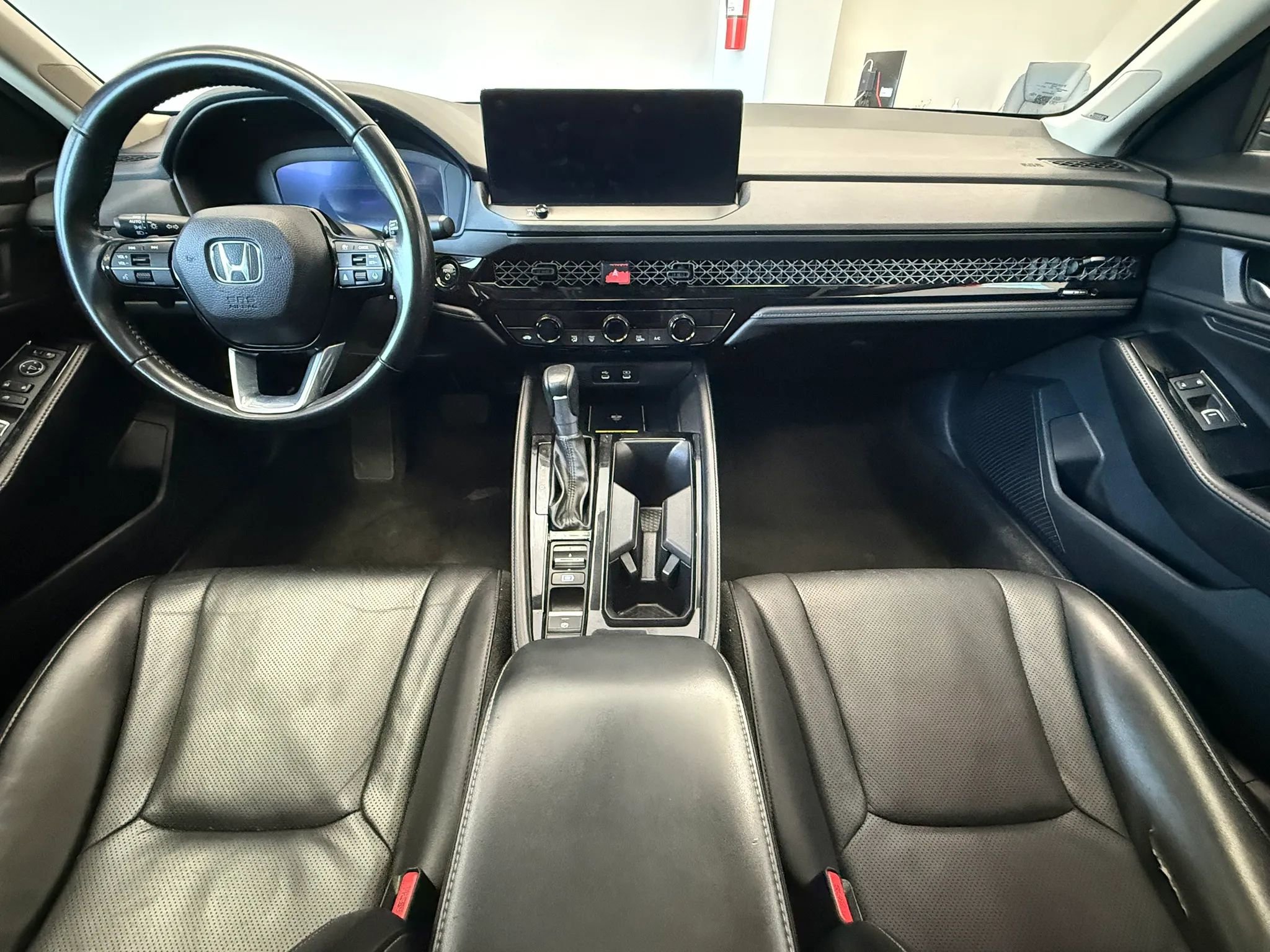 Used 2023 Honda Accord Touring image 24