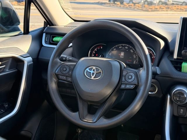 Used 2025 Toyota RAV4 XLE image 19