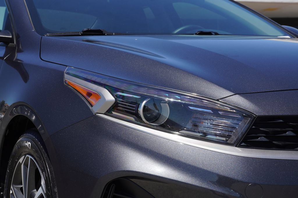 Used 2024 Kia Forte LXS w/ LXS Technology Package FWD image 11