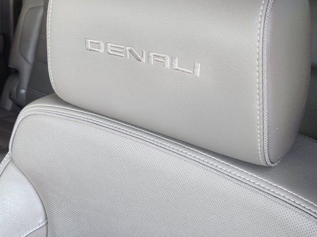Used 2019 GMC Yukon XL Denali w/ Denali Ultimate Package AWD/4WD image 24