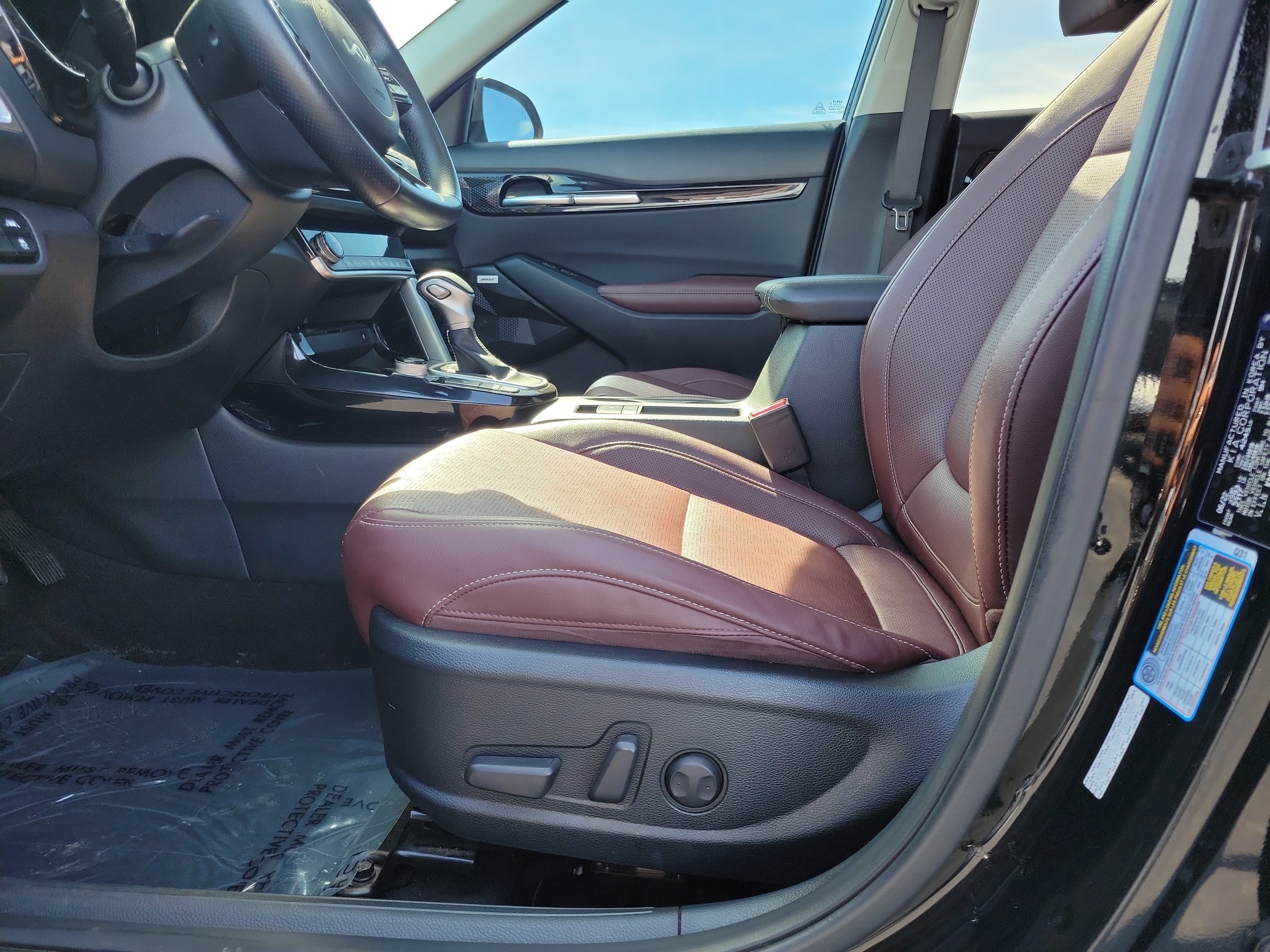 Used 2023 Kia Seltos SX w/ SX Sunroof Package AWD/4WD image 16
