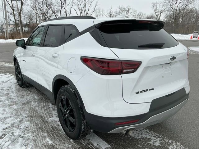 Used 2024 Chevrolet Blazer LT w/ Midnight/Sport Edition image 4