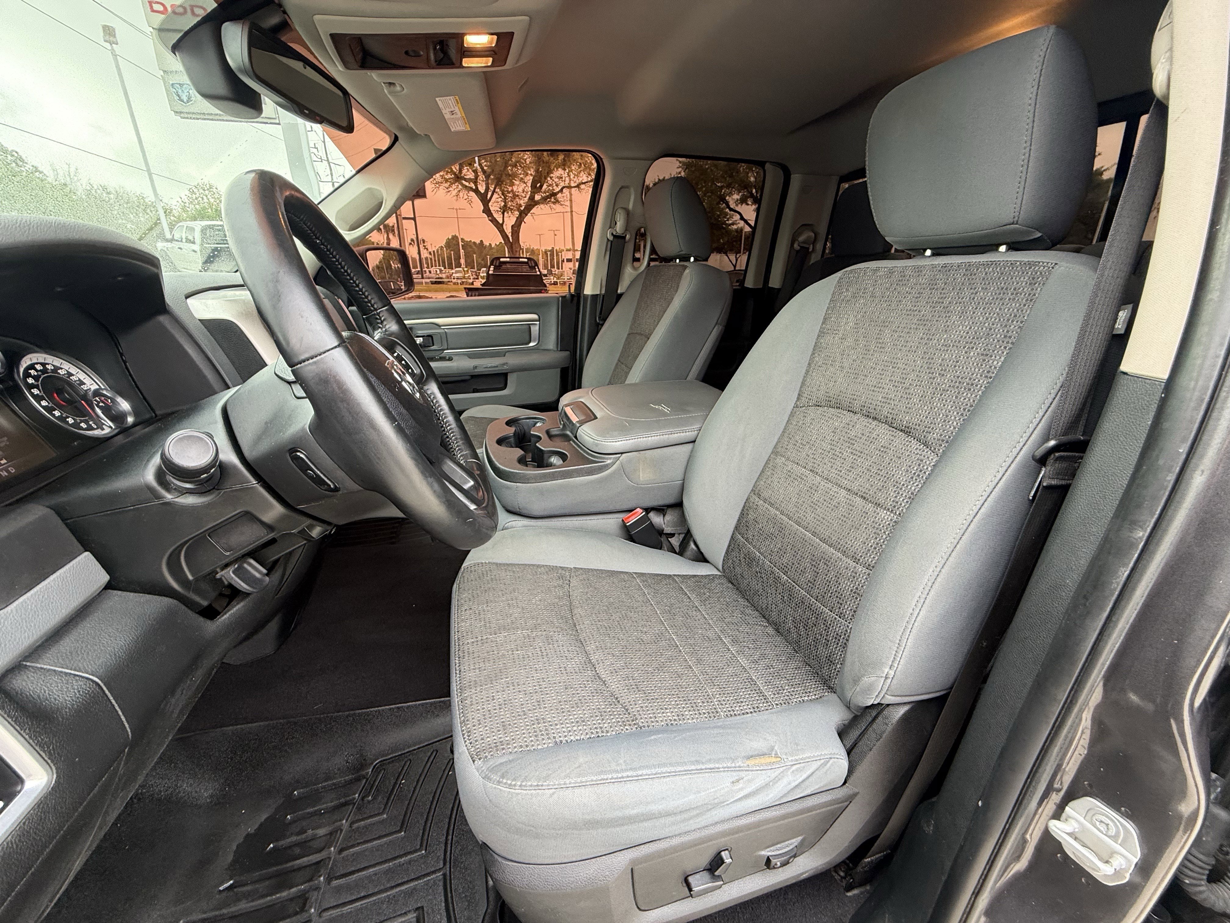 Used 2018 RAM 1500 Lone Star image 26