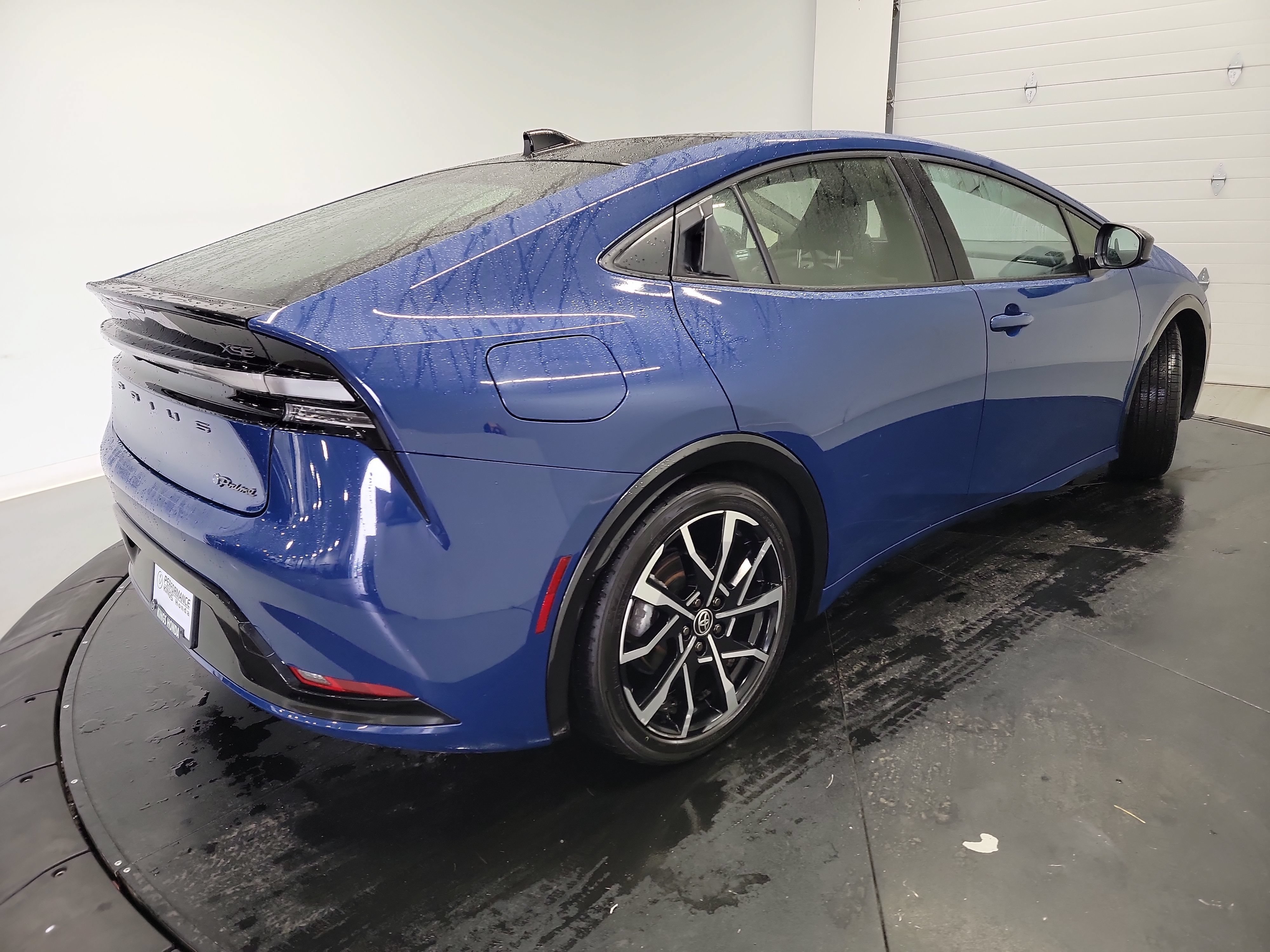 Used 2023 Toyota Prius Prime Premium FWD image 9