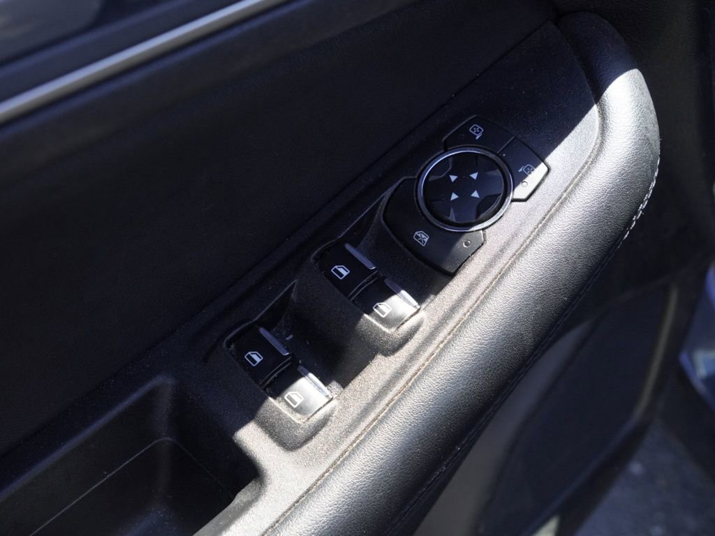 Used 2023 Ford Edge SEL w/ Convenience Package image 12