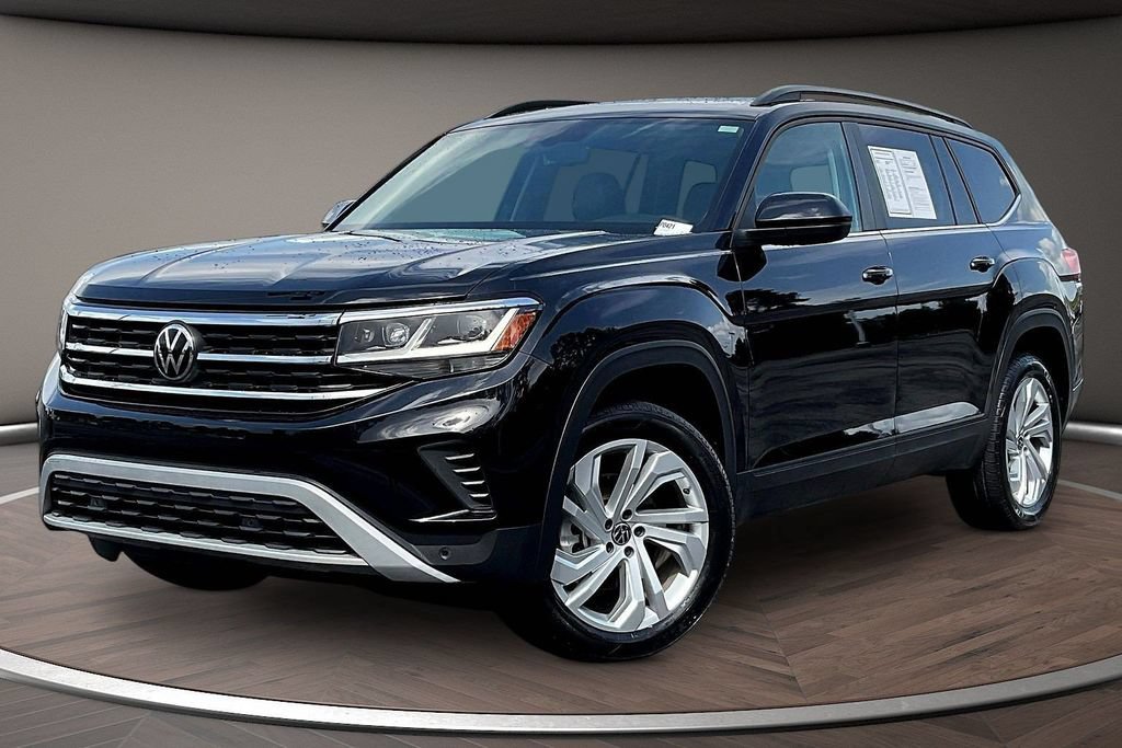 Used 2023 Volkswagen Atlas SE w/ Panoramic Sunroof Package FWD image 3