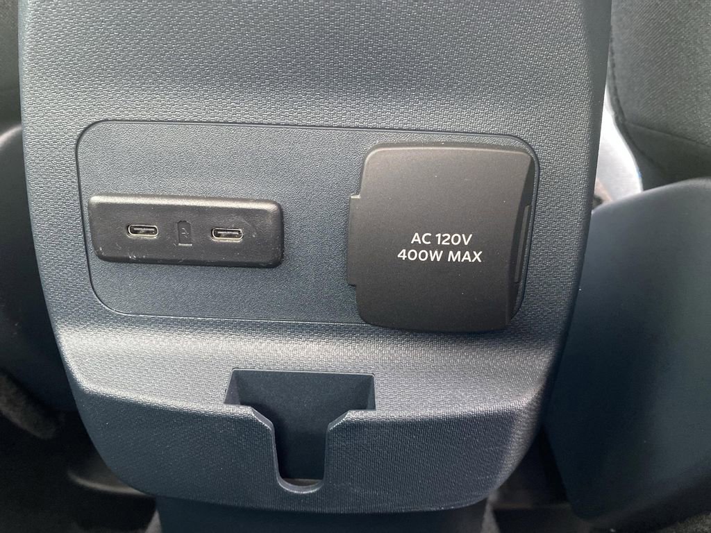 New 2025 Ford Maverick XLT w/ XLT Luxury Package image 39