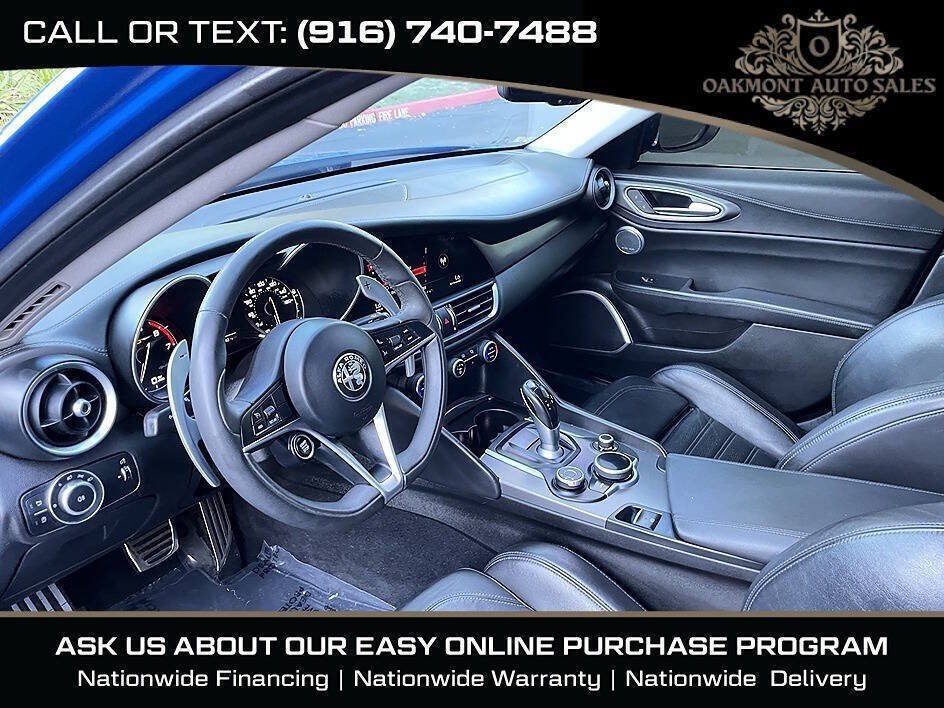 Used 2017 Alfa Romeo Giulia Ti w/ TI 19" Sport Package RWD image 20
