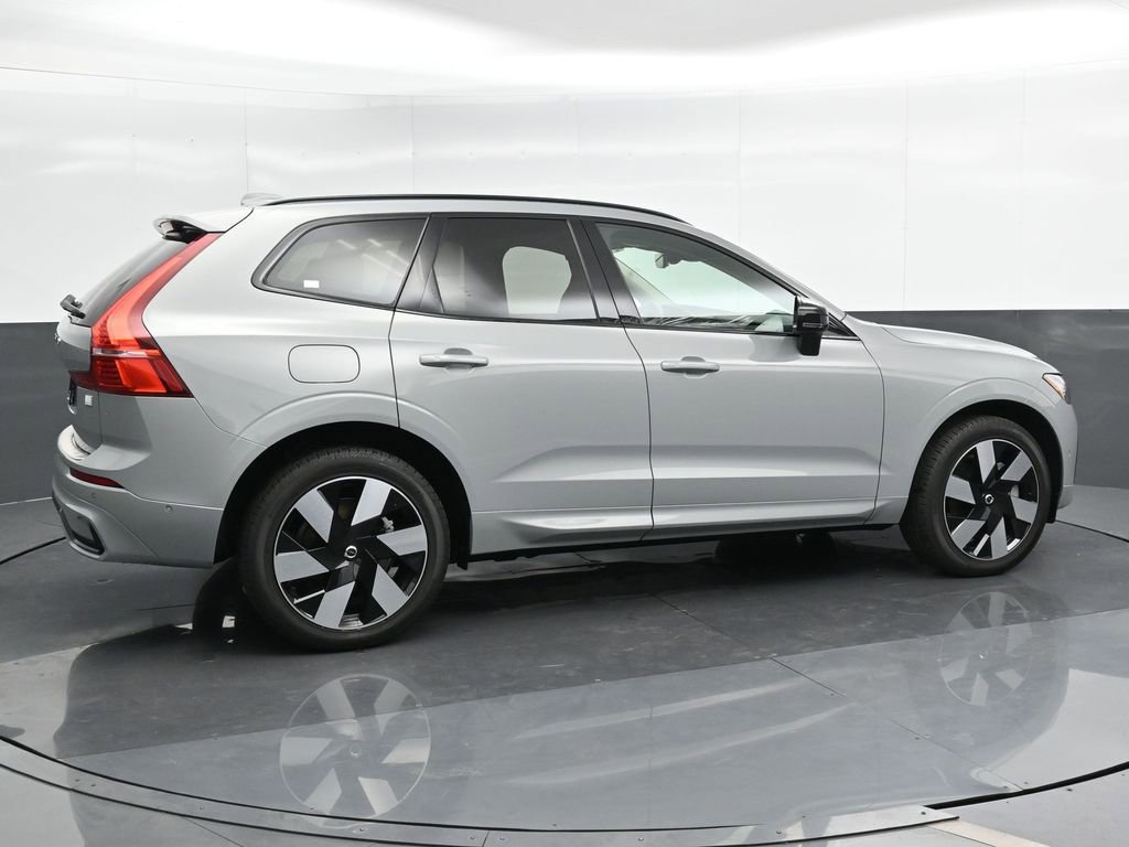 New 2024 Volvo XC60 T8 Plus w/ Climate Package image 2