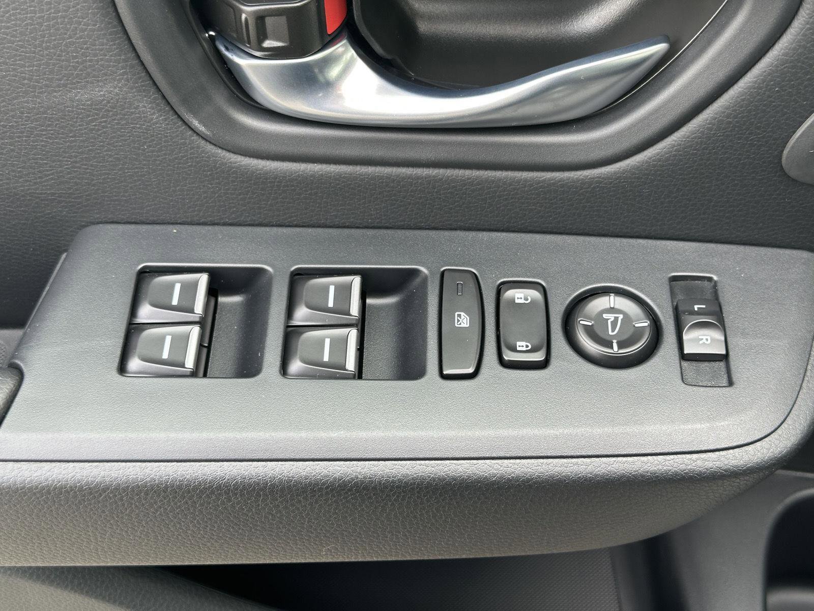 New 2025 Honda Pilot Touring image 12