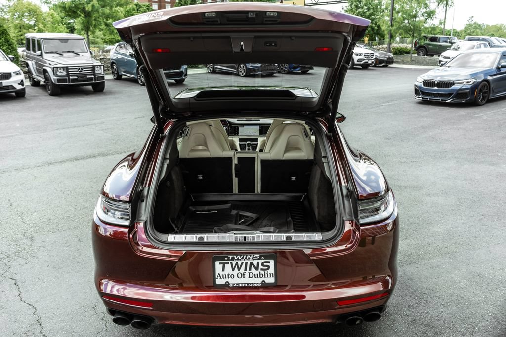 Used 2023 Porsche Panamera 4 Platinum Edition w/ Sportdesign Package AWD/4WD image 33