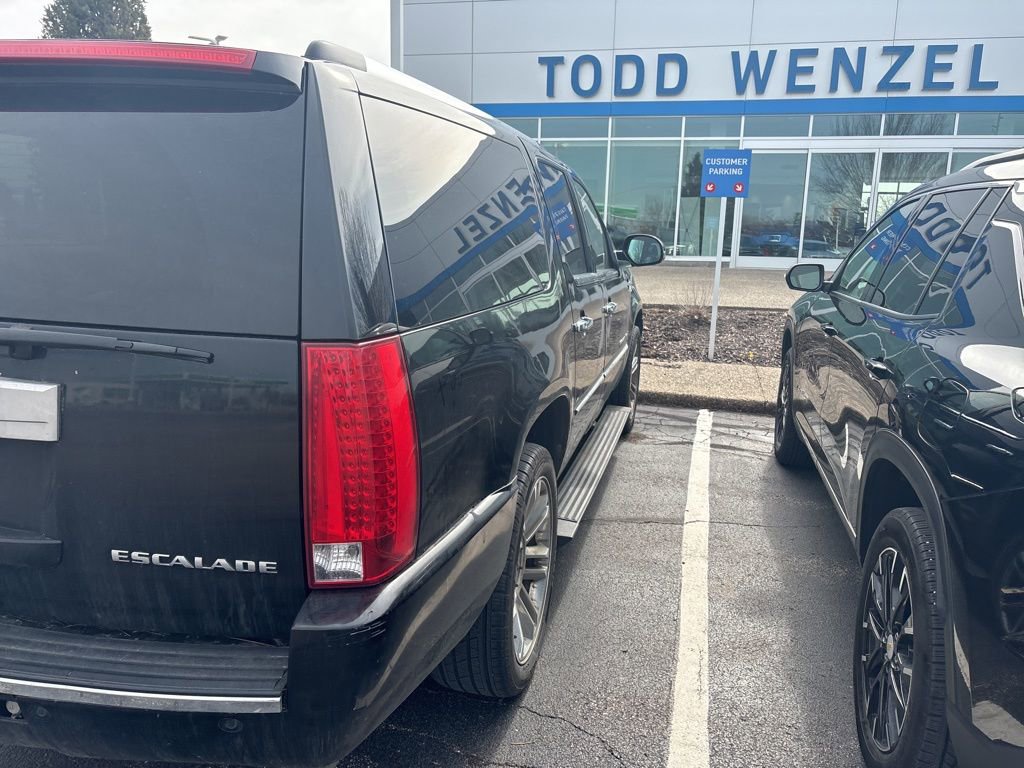 Used 2009 Cadillac Escalade ESV AWD image 9