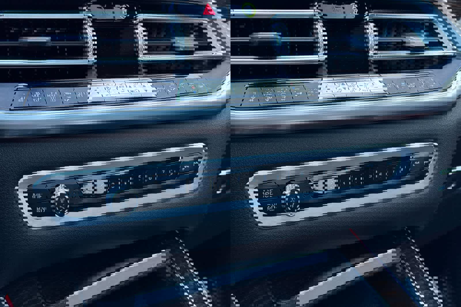 Used 2021 BMW X5 xDrive40i w/ Premium Package image 24