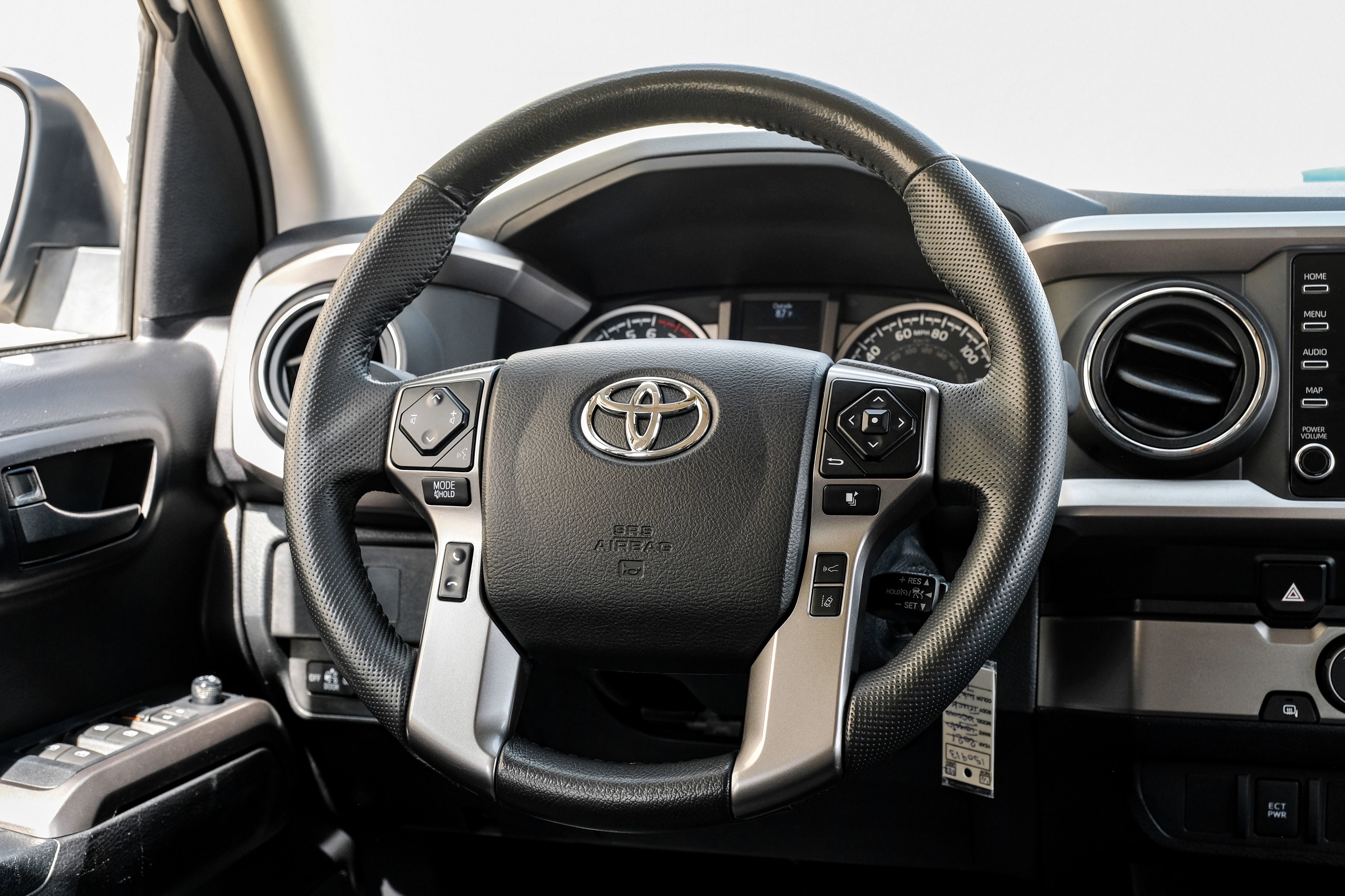 Used 2021 Toyota Tacoma SR5 RWD image 15