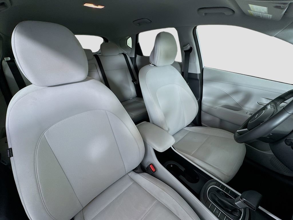Used 2025 Hyundai Kona SEL FWD image 29