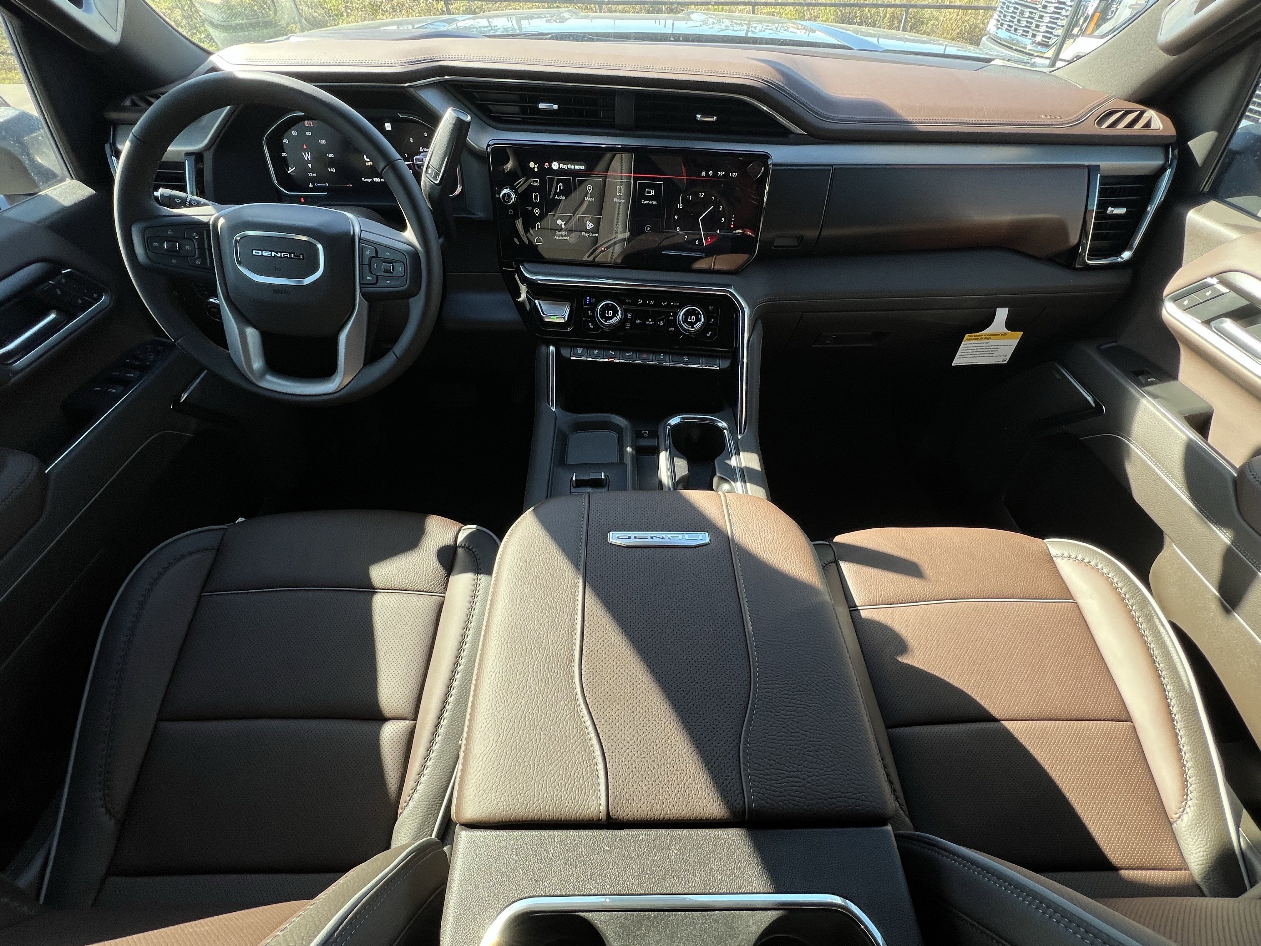 New 2026 GMC Sierra 2500 Denali w/ Denali Reserve Package image 9