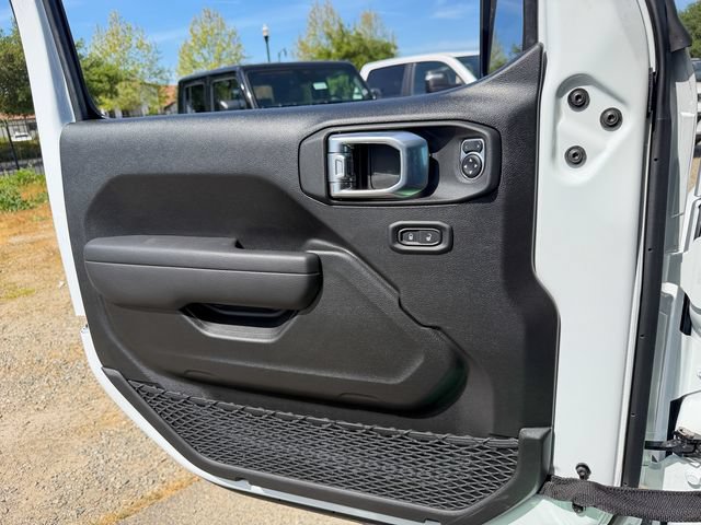 New 2026 Jeep Gladiator Sport AWD/4WD image 15