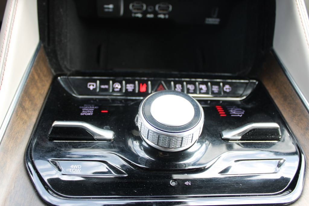 Used 2023 Jeep Grand Wagoneer Series II w/ Flexible Seating Group image 44