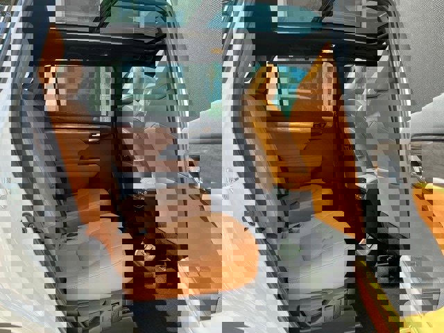 Used 2025 Toyota Highlander Platinum image 17