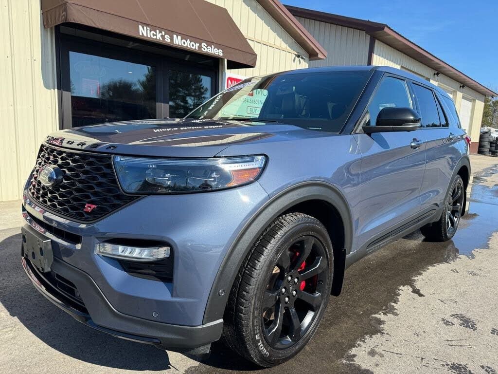 Used 2021 Ford Explorer ST w/ ST Street Pack image 10