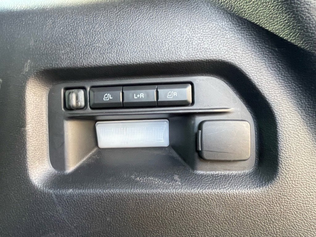 Used 2022 Ford Explorer Limited w/ Equipment Group 301A image 18