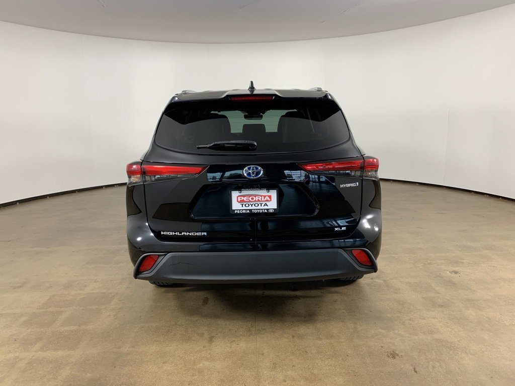 Used 2021 Toyota Highlander XLE image 30