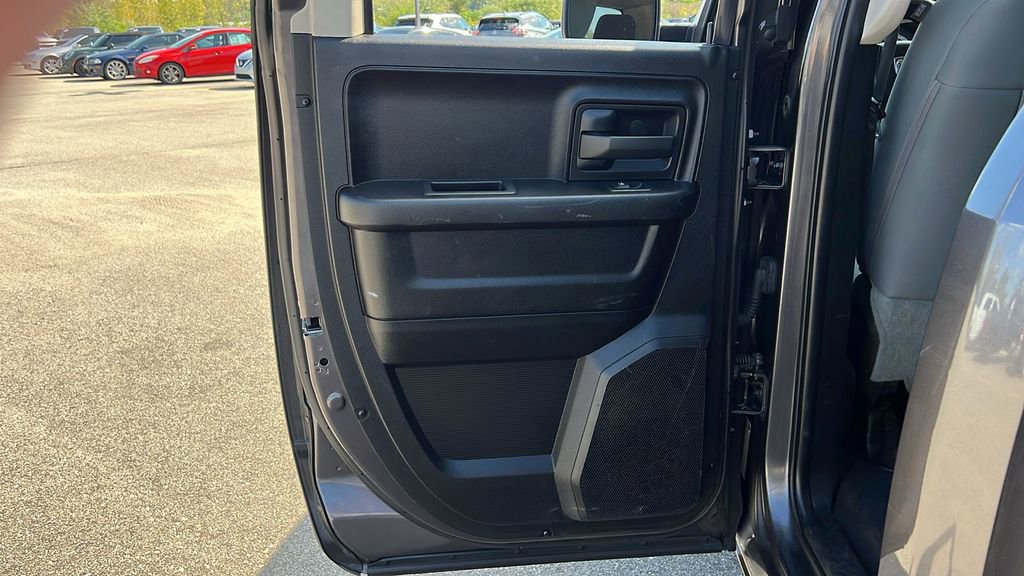 Used 2019 RAM 1500 ST w/ SXT Plus Group image 27