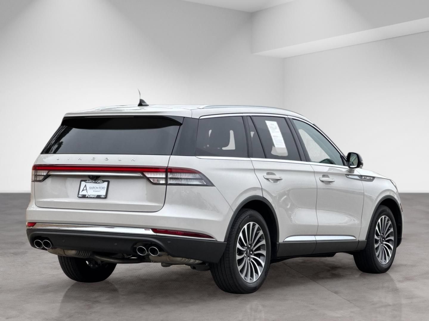 Used 2023 Lincoln Aviator 2WD w/ Premium Package image 6