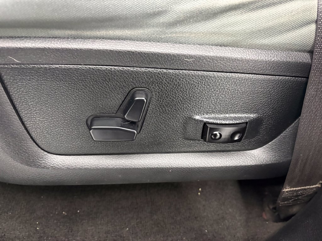 Used 2017 RAM 1500 Big Horn AWD/4WD image 14