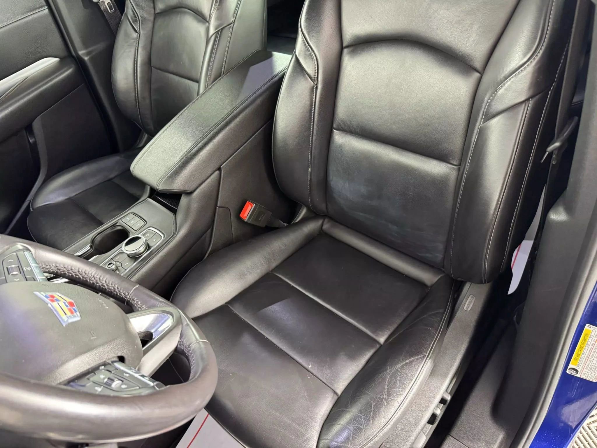 Used 2021 Cadillac XT4 Premium Luxury image 33