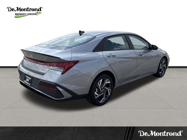 New 2025 Hyundai Elantra SEL image 5