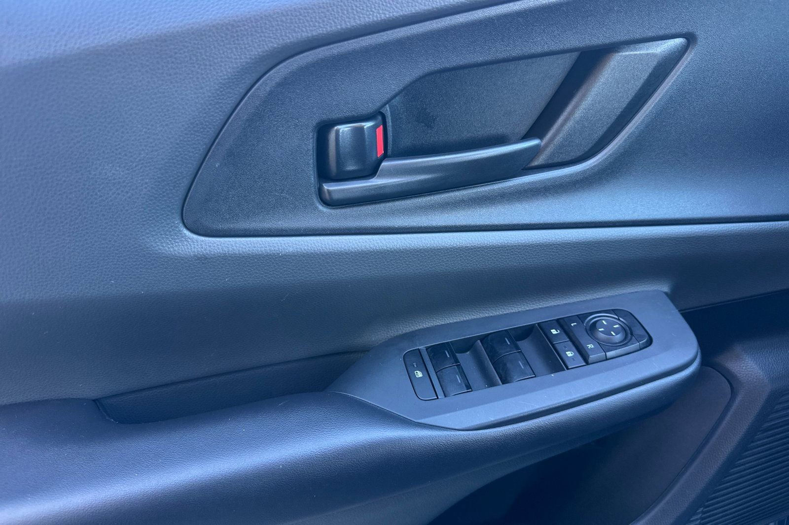 Used 2024 Toyota Prius LE image 12