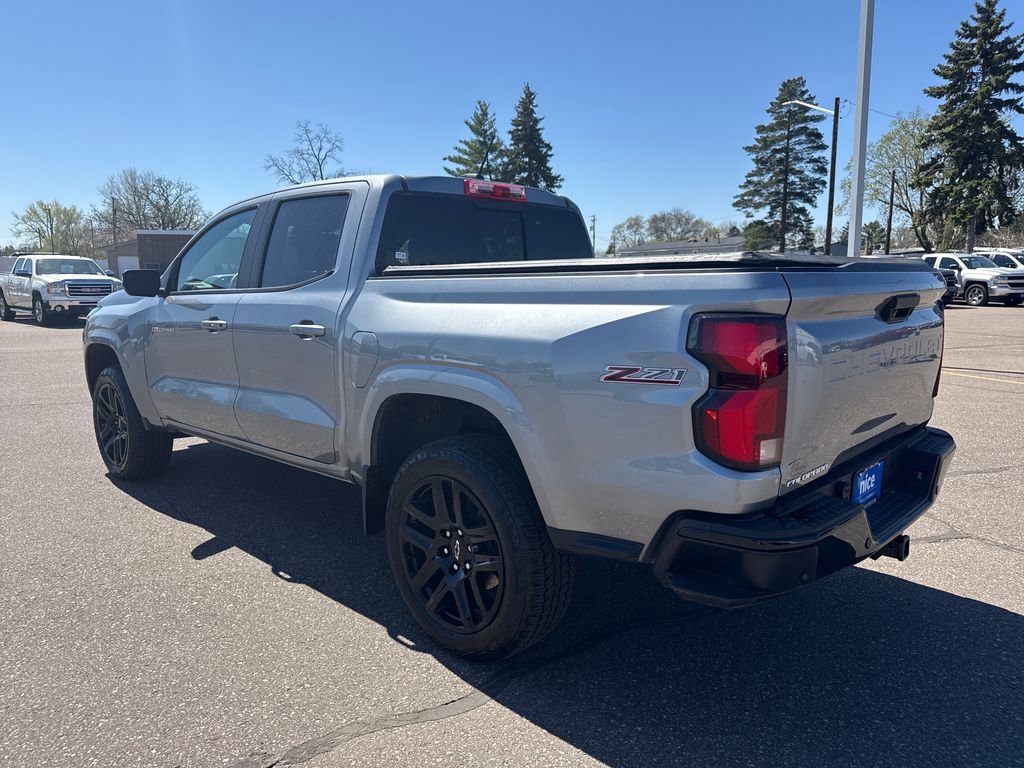 Certified 2024 Chevrolet Colorado Z71 w/ Z71 Convenience Package 2 AWD/4WD image 3