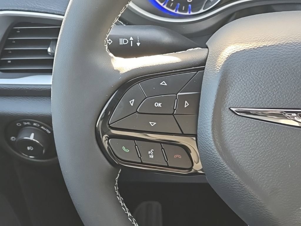 New 2026 Chrysler Pacifica Select w/ S Appearance Package image 28