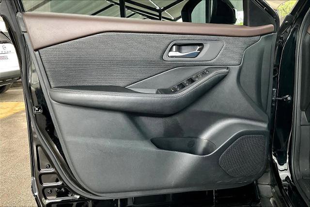 Certified 2023 Nissan Rogue SV FWD image 21