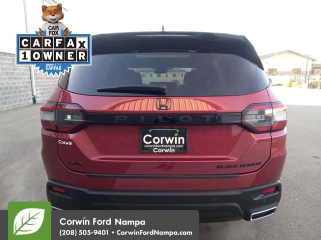 Used 2025 Honda Pilot Black Edition image 4