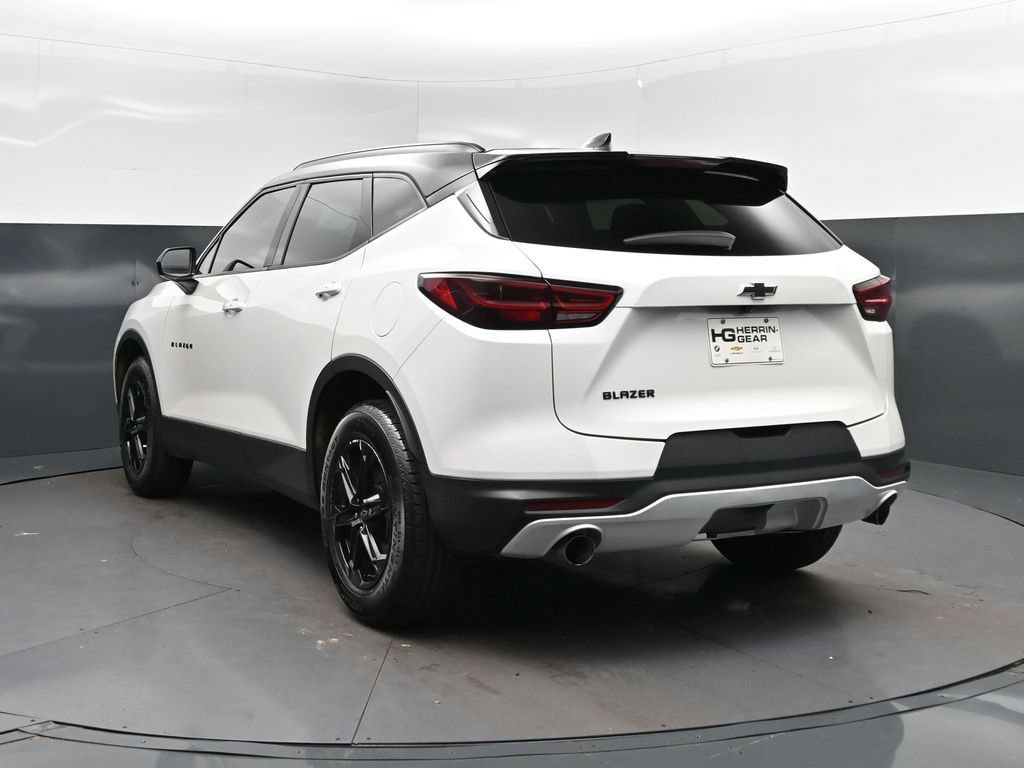 Used 2023 Chevrolet Blazer LT w/ Midnight/Sport Edition FWD image 5