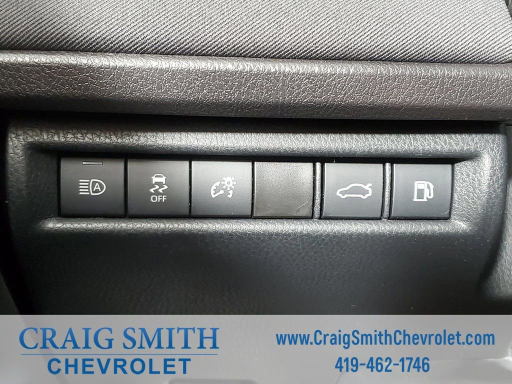 Used 2025 Toyota Camry LE image 18