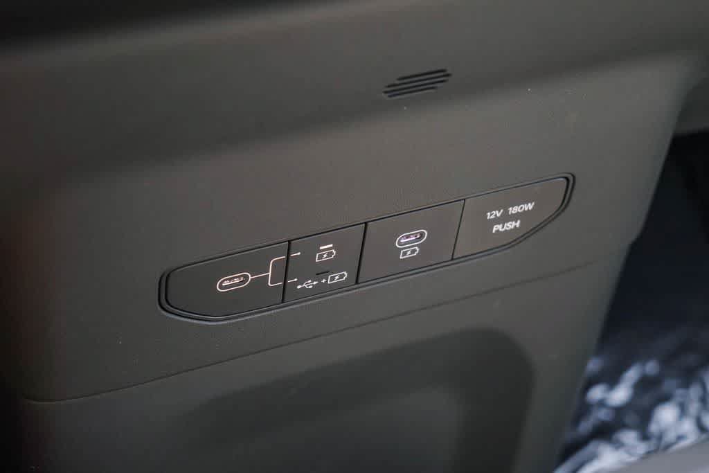 Certified 2024 Kia EV9 Light Long Range RWD image 21
