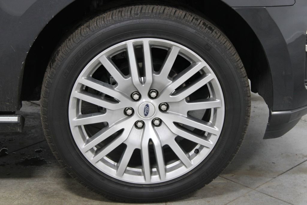 Used 2024 Ford Expedition Limited image 12