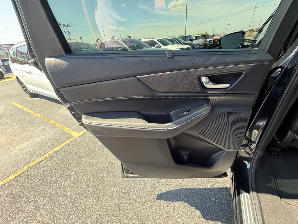 Used 2024 Acura MDX w/ Advance Package AWD/4WD image 18